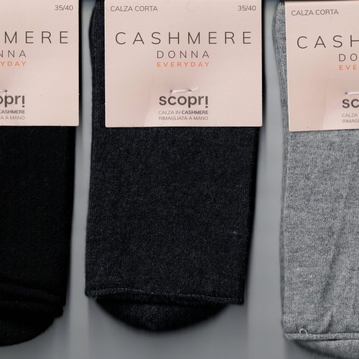 scopri donna calza corta tv cashmere_001 scopri donna calza corta tv cashmere_001